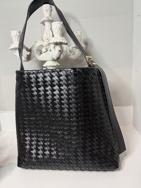 Woven Leather Shoulder Bag - Black